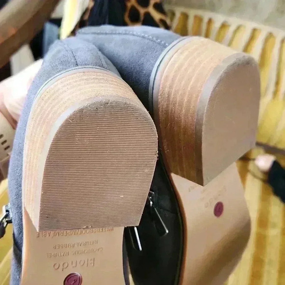 Blondo Gray Suede Waterproof Zip Boots 10 W - Picture 12 of 16